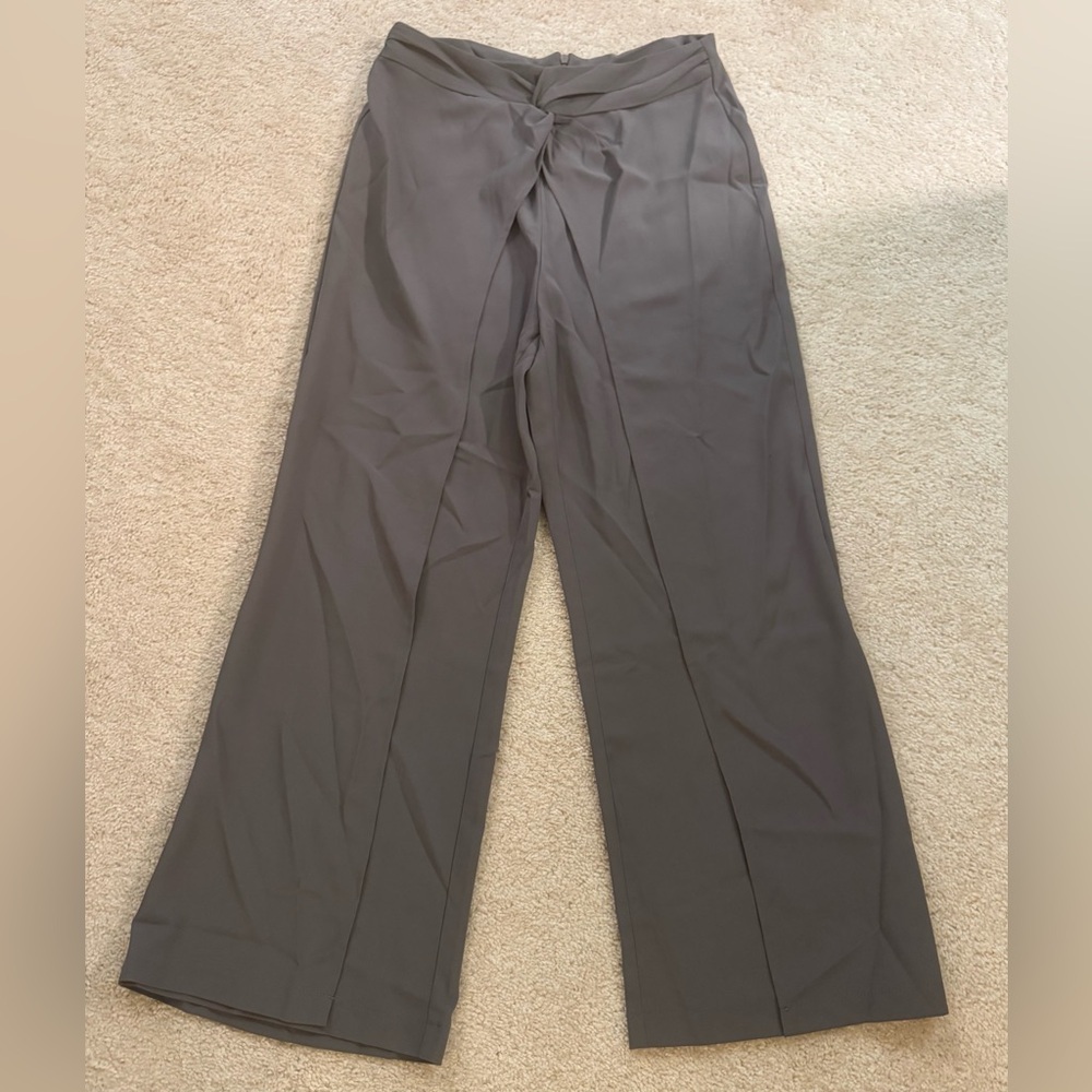 NWOT Extra Panel Flowy Grey Dress Pants. Twist at Waist. Large PETITE
